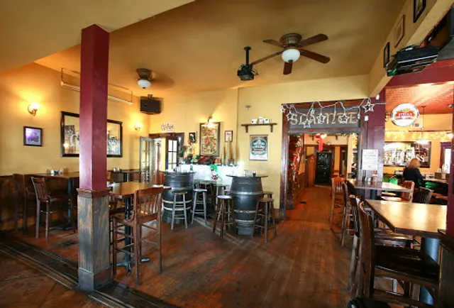 Celtic Crossing Irish Pub