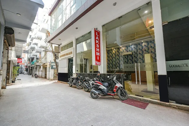 FabHotel Lakshmi Palace