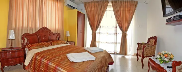 Suites & aparments by Goya