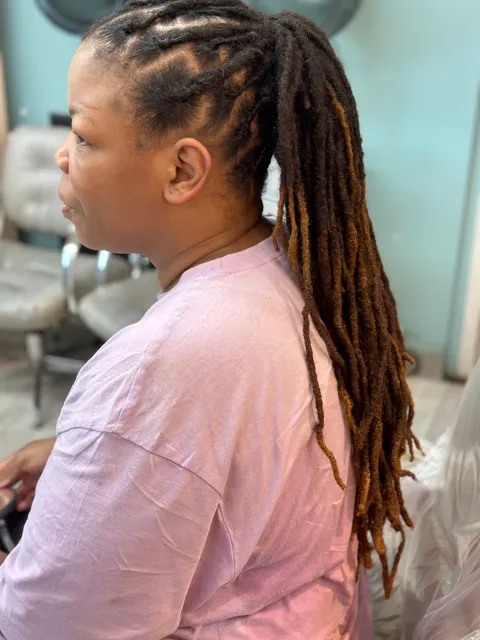 Upscale Unisex Hair Salon