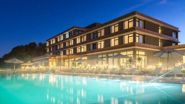 Salinas del Almirón Hotel Resort Termal