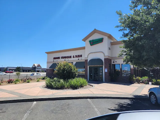 Hinata Japanese Steakhouse, Sushi & Bar