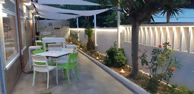 New Manor Silvi Marina