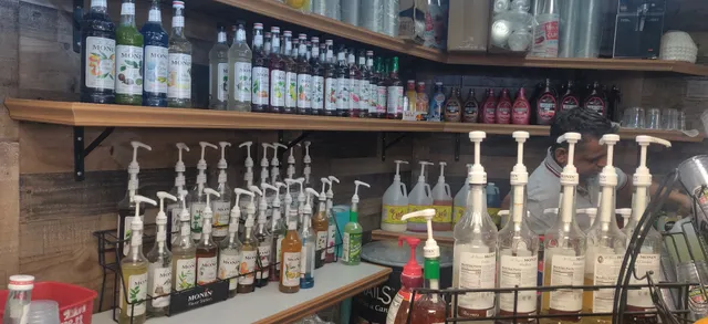 Cracker Barrel Neighborhood Market