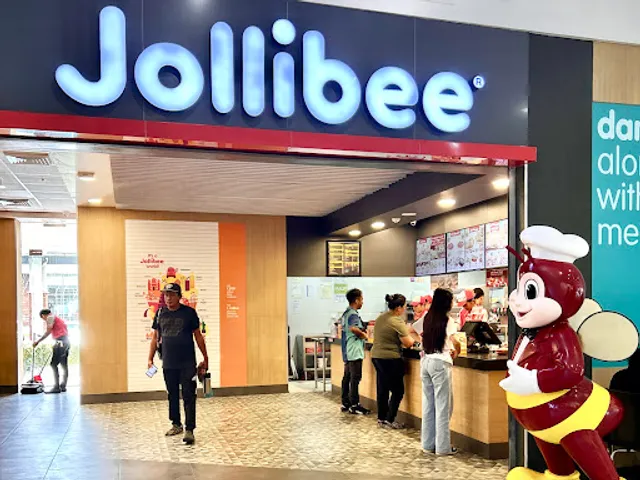 Jollibee - Robinsons Ilocos