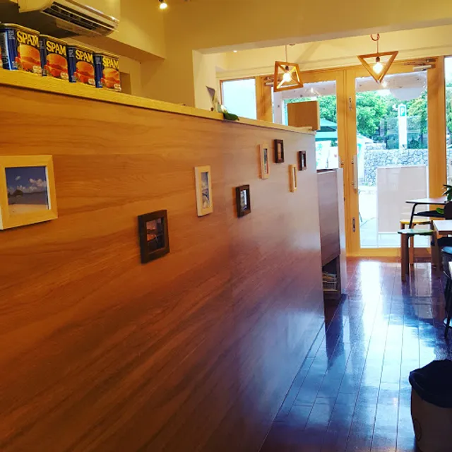 Nana-Musubi Onigiri Cafe