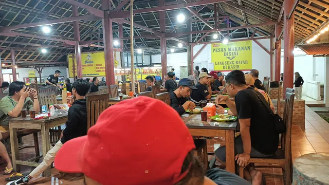 Rumah Makan Dian Prasmanan