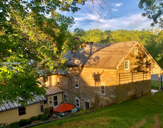 Headley Inn Winery & Vineyard