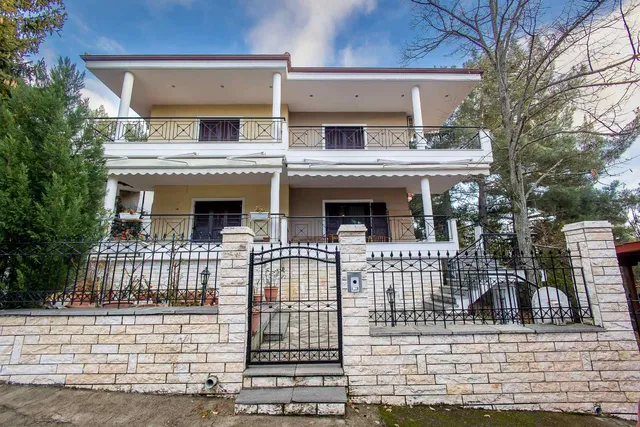 Mountain house Lailias