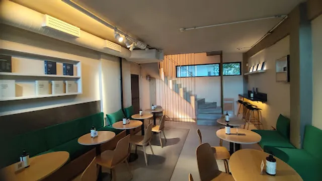 Π.Ν. Σάκκουλας Books Coffee