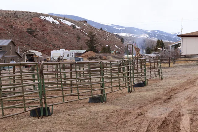 Rocky Mountain Lodge