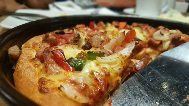 Pizza Hut Restaurant - MERR Surabaya