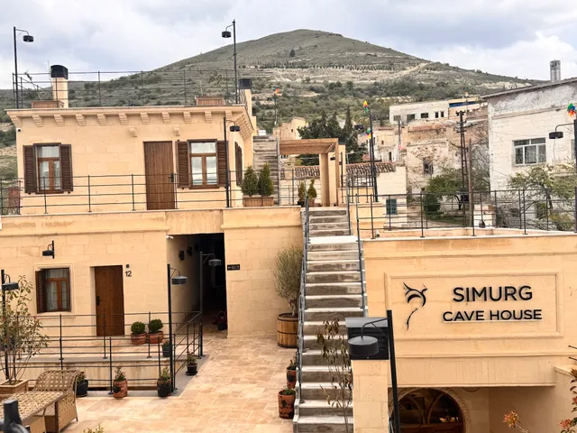Simurg Cave House