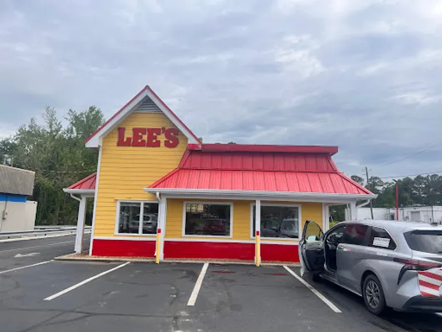 Lee's Famous Recipe Chicken