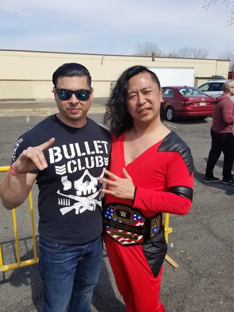 Redd's Restaurant Parking