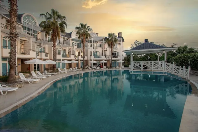 Seahorse Deluxe Hotel