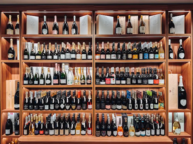 Wine Hub | Esperienze di vino e cibo