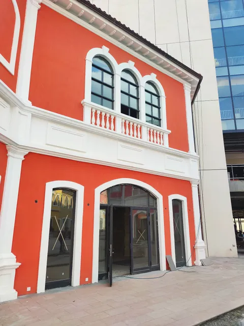 Bailian Outlets Plaza