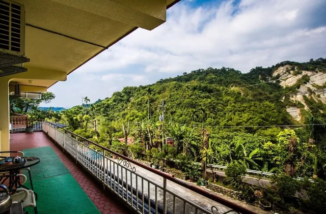 CingYa Hot Spring Hotel