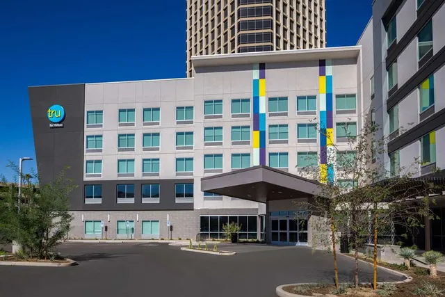 Tru by Hilton Phoenix Midtown