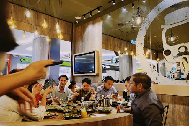 Mr. Tuk Tuk @ The Gardens Mall