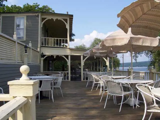 Snug Harbor Restaurant