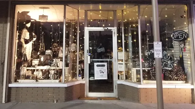 Royalty Design House