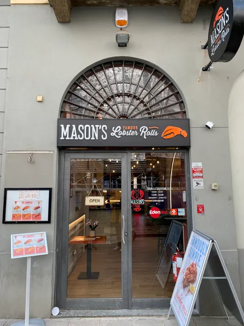 Masons' Famous Lobster Rolls