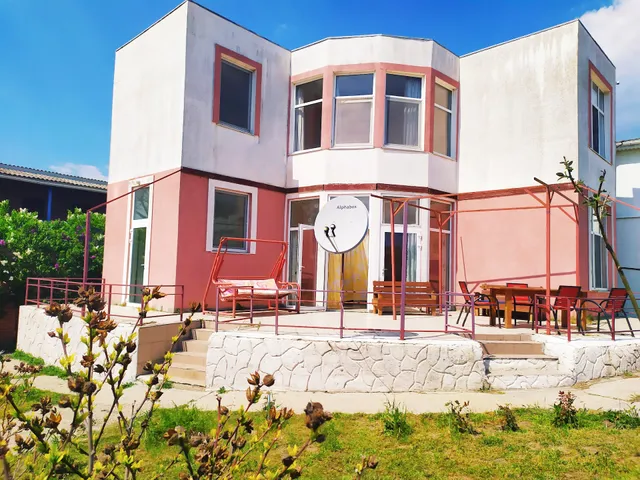 У моря Санжійка