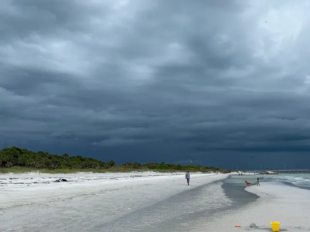 Fort de Soto Beachside Picnic Pavilions , Tiera Verde, Florida