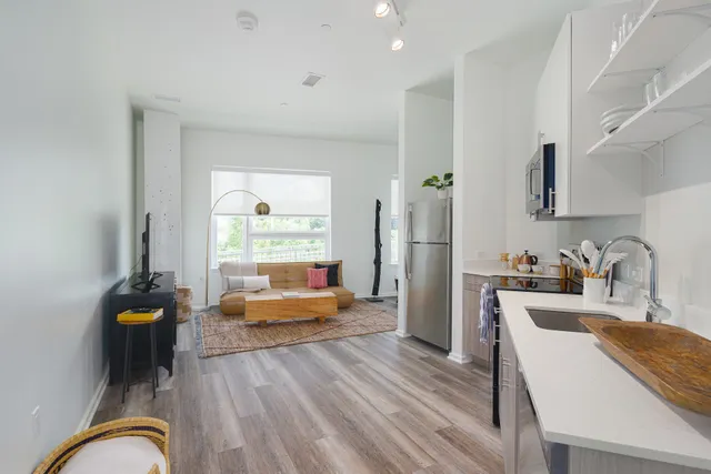 River House Apartments