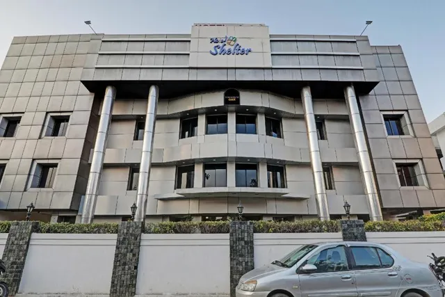 Hotel Shelter Charbagh Lucknow