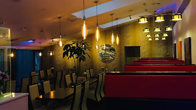 Ruchee Restaurant settle