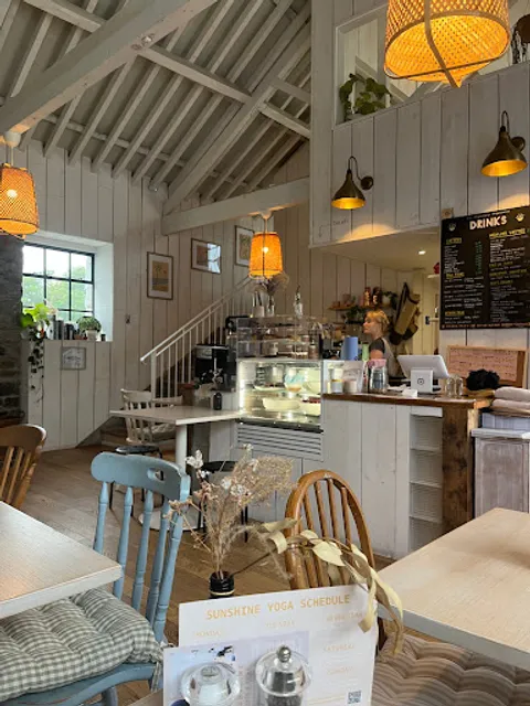 Sunshine Cafe & Yoga