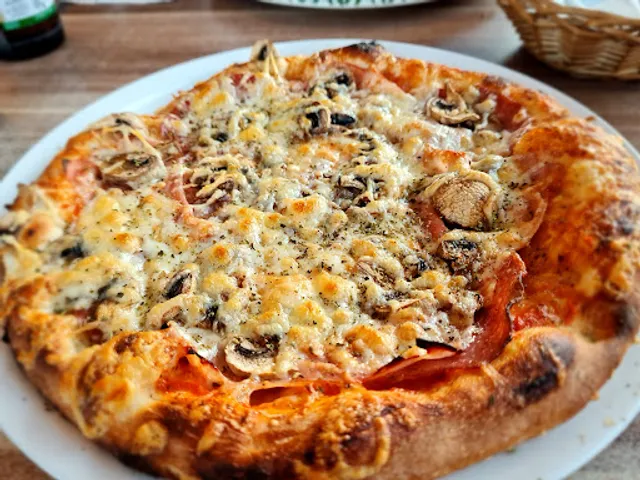 La Tegola Gyros und Pizza