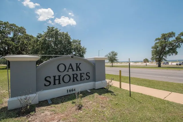 Oak Shores Condominium Home Owner Association