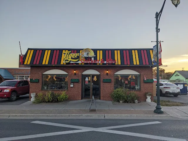 Tiger Chicken & Ribs