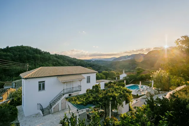 Manto Retreat in Nature