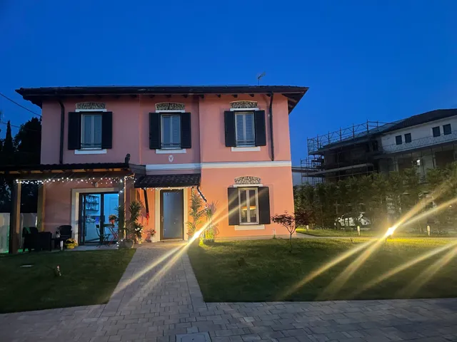 Airport Flower Rooms - Guest House