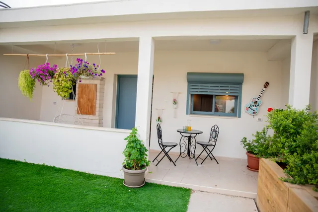 אבנון - אירוח מדברי בירוחם