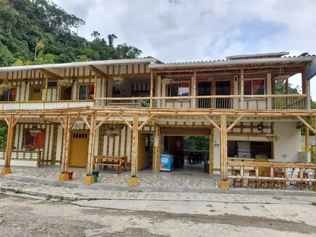 Hotel Santa Isabel Puente Linda