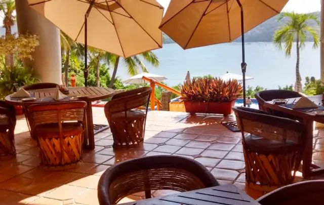 Mama Mia Zihuatanejo