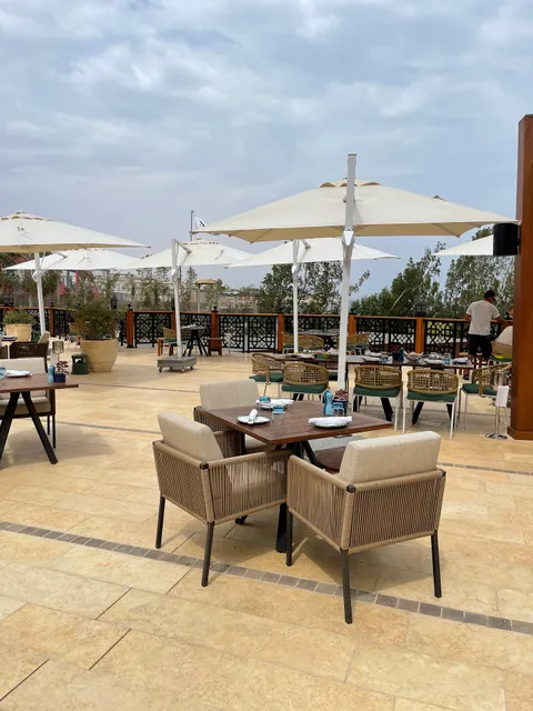 Waha Pool Bar & Restaurant