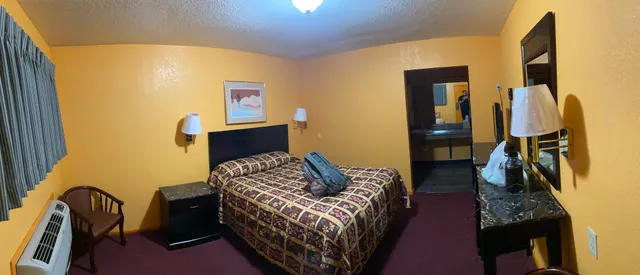 Pratt Budget Inn