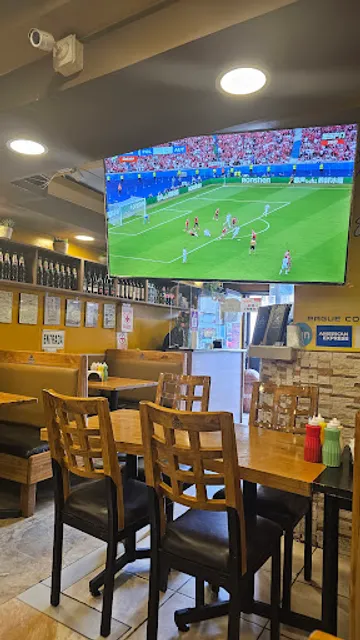 Carbon Dorado Polleria - Restaurant