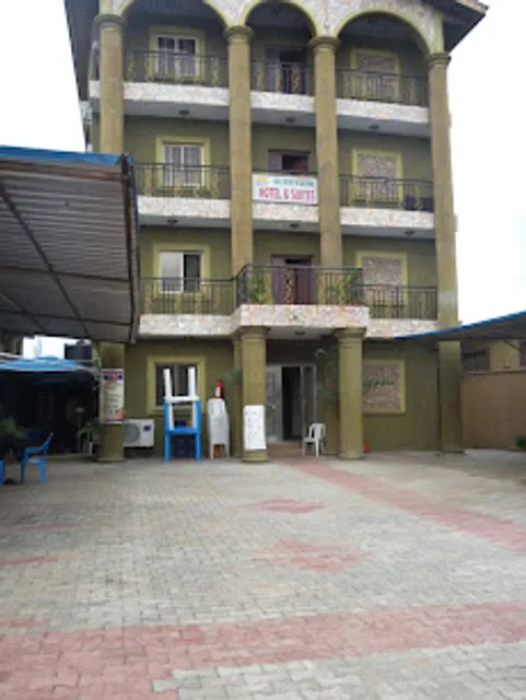 Sunnyside Hotel & Suites