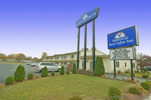 Rumford Motor Inn