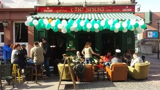 The Snug Irish Pub