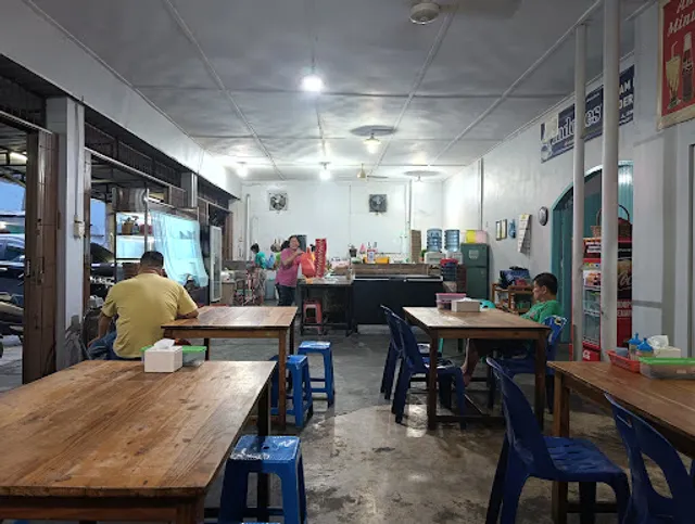 Ayam Penyet Dapoer Djemadi