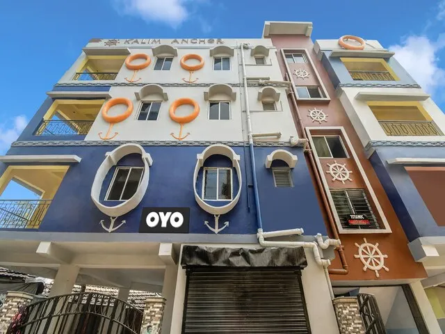 OYO Titanic Guest House